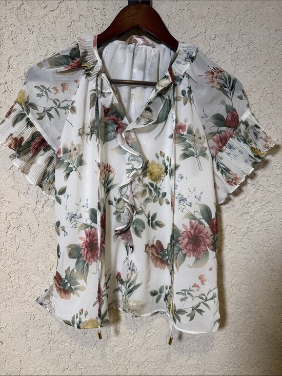 Philosophy Tops - Philosophy NWT Sheer Floral Ruffle Blouse Size Small